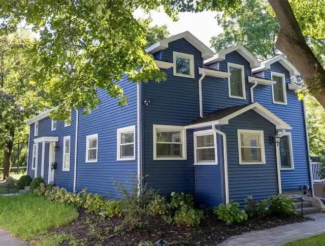 Oaks Roofing & Siding
