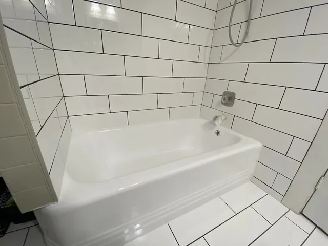 Bt Techs Bathtub Refinishing