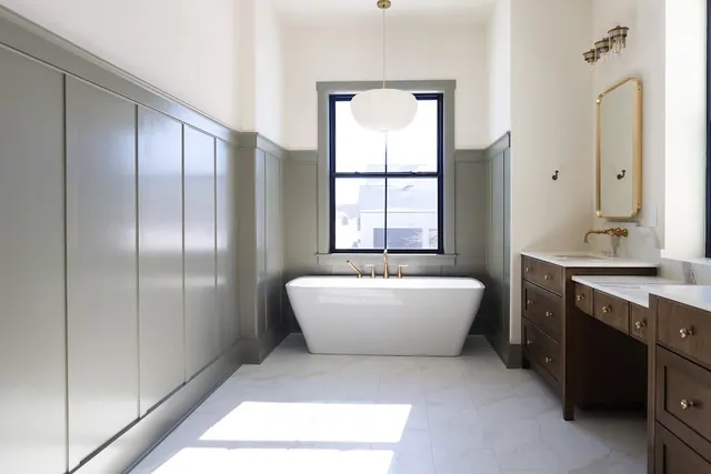 Old World Custom Homes & Renovations