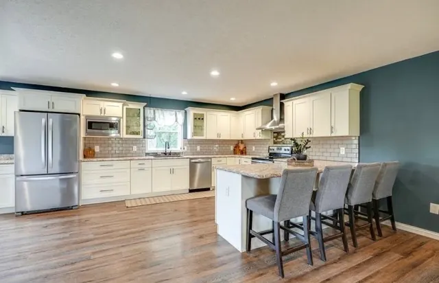 JBL III Custom Kitchens