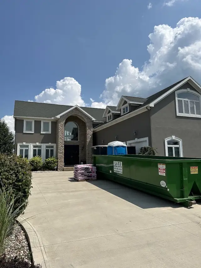 S & S Roofing