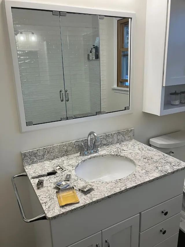 Kitchen & Bath Cabinets Inc