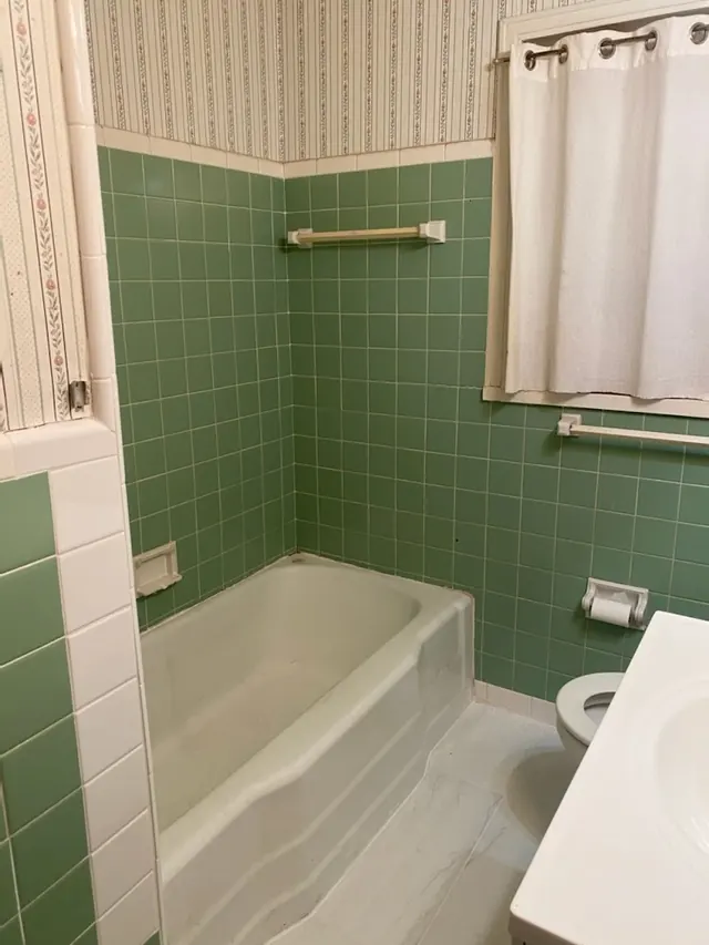 Kitchen and Bath Refinishing Cleveland