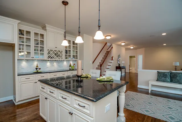 Discount Custom Cabinets